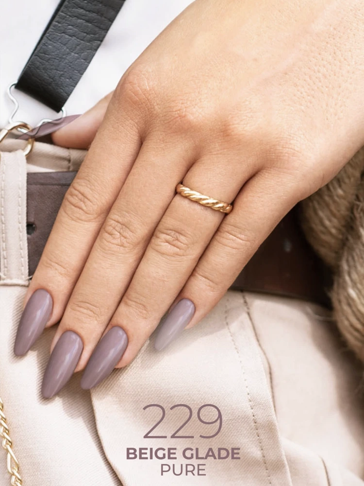 ongles en gel beige