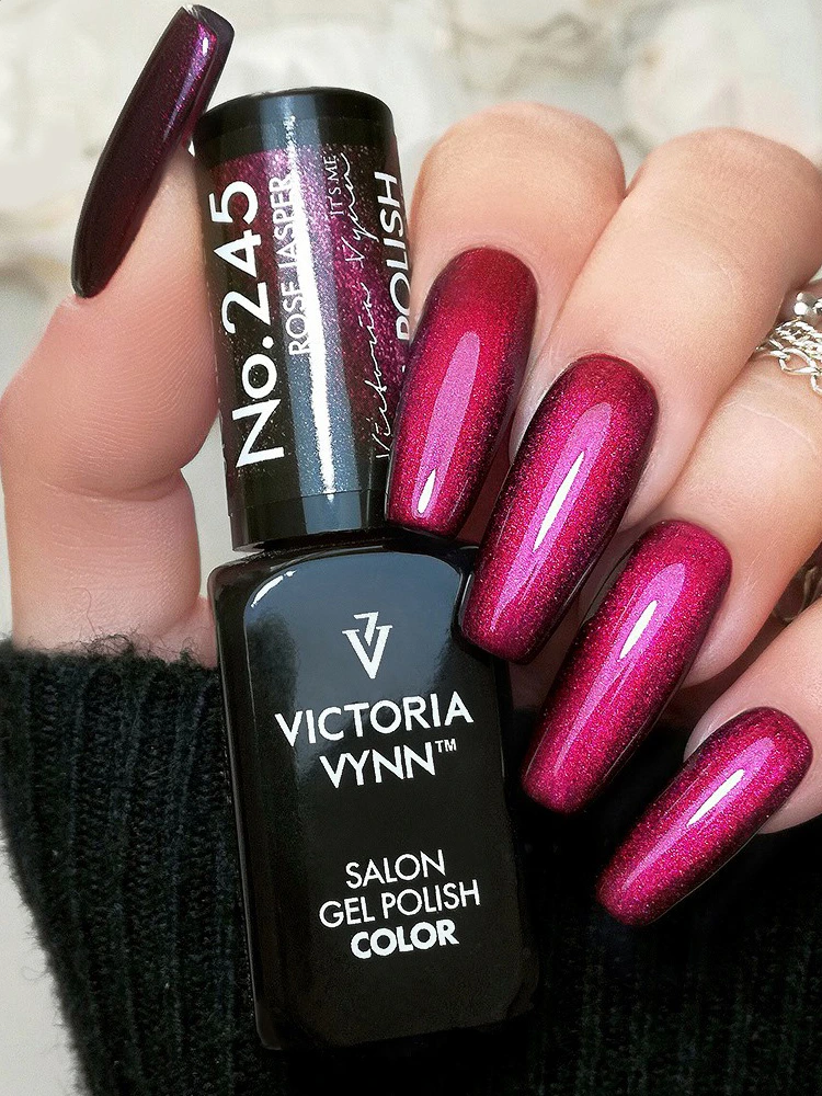 El mejor esmalte en gel «Cat Eye» de Canadá: esmalte en gel de Victoria VYNN Salon, 245 Red Jasper