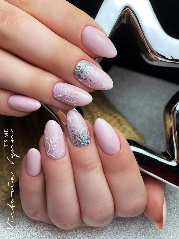 Les meilleurs vernis à ongles roses crémeux : Victoria VYNN Pure Creamy Hybrid 009, rose subtil
