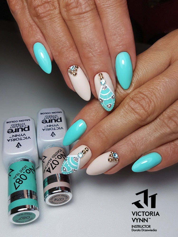 Las mejores uñas en verde menta: Victoria VYNN Pure Creamy Hybrid 087 Light Teal