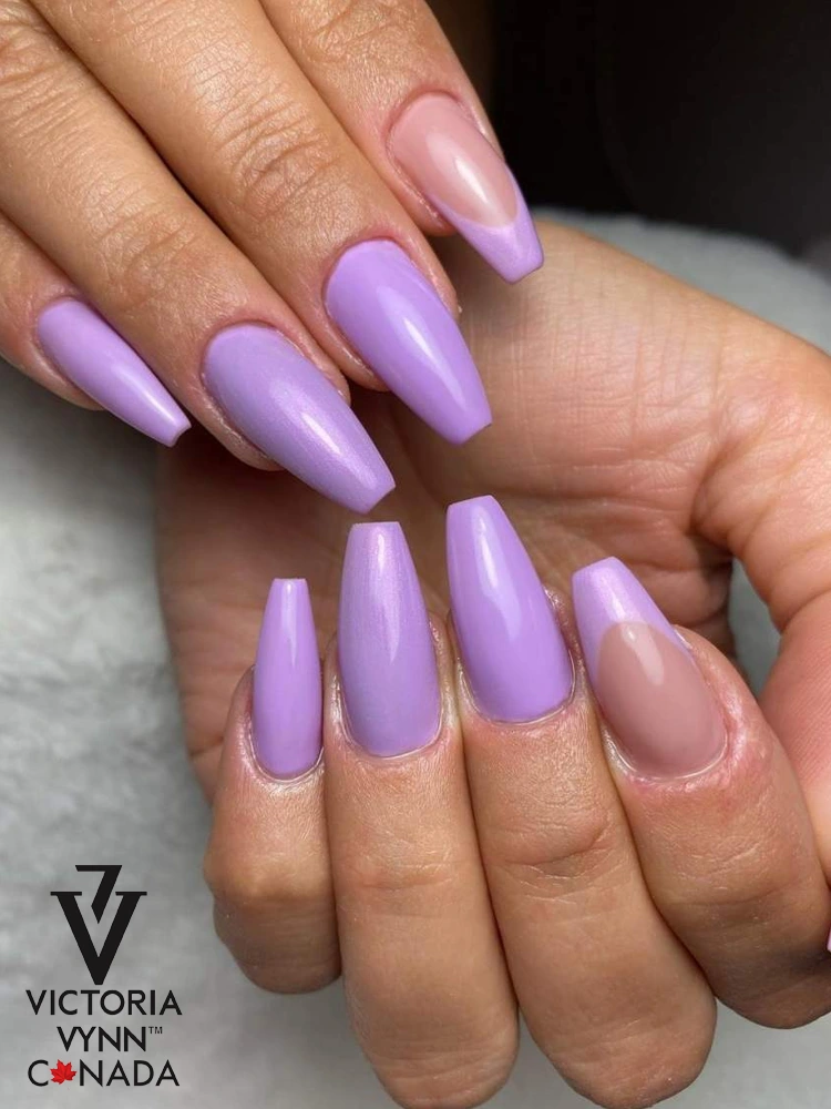 Las mejores uñas estilo orquídea: Victoria VYNN Pure Creamy Hybrid 058 Orchid Around