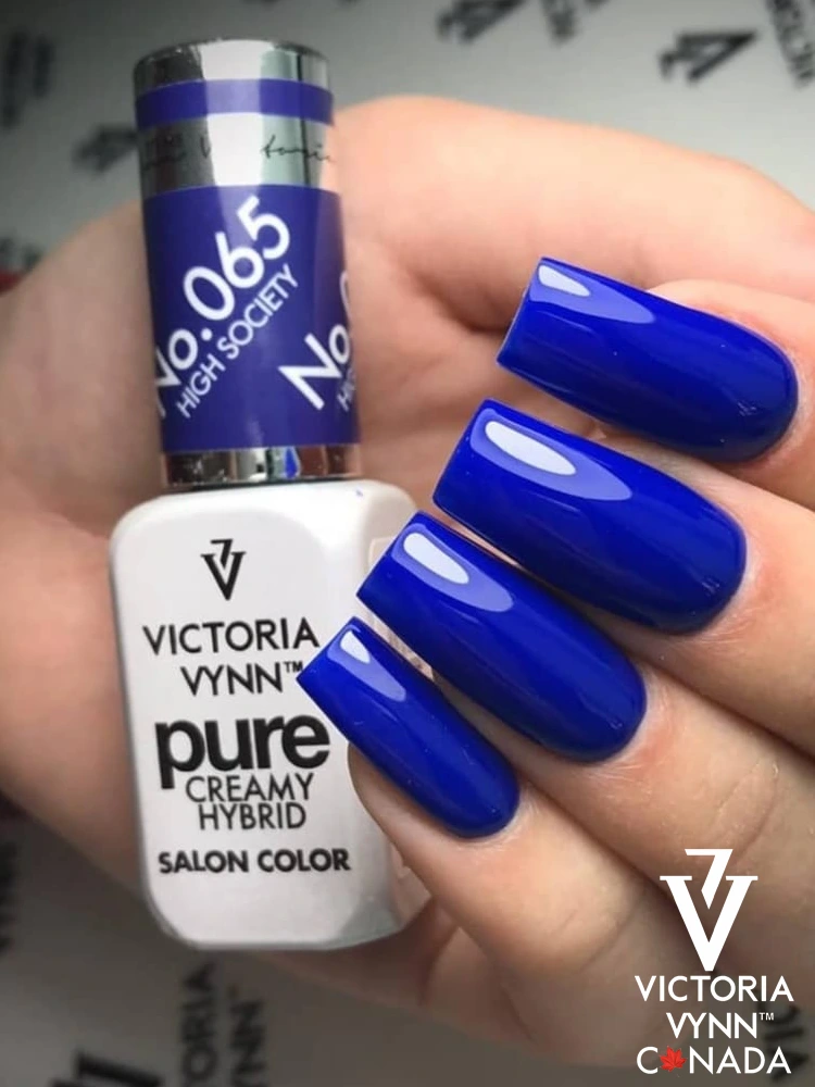 Las mejores uñas en azul zafiro: Victoria VYNN Pure Creamy Hybrid 065 High Society