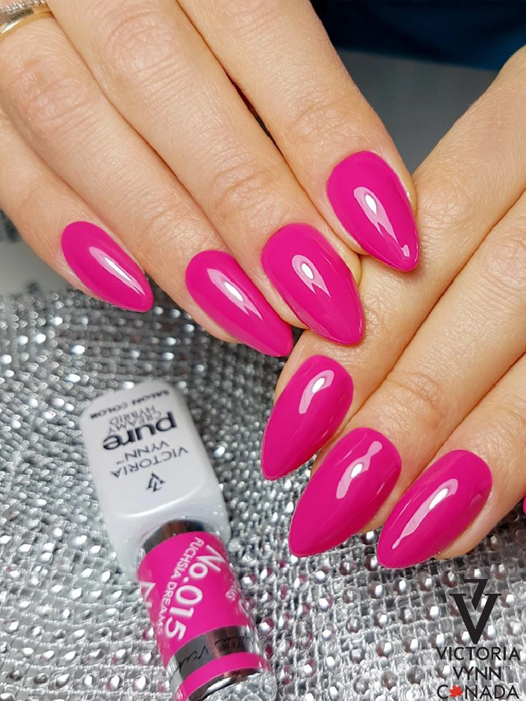 Vernis à ongles gel « Hot Fuchsia » Victoria VYNN Pure Creamy Hybrid 015 Fuchsia Dream