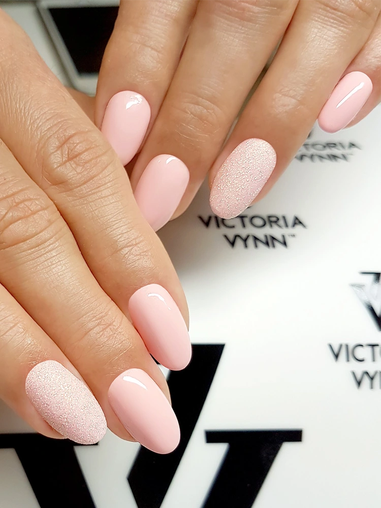 Les plus beaux ongles rose charmants : Victoria Vynn Pure Graceful Pink 006