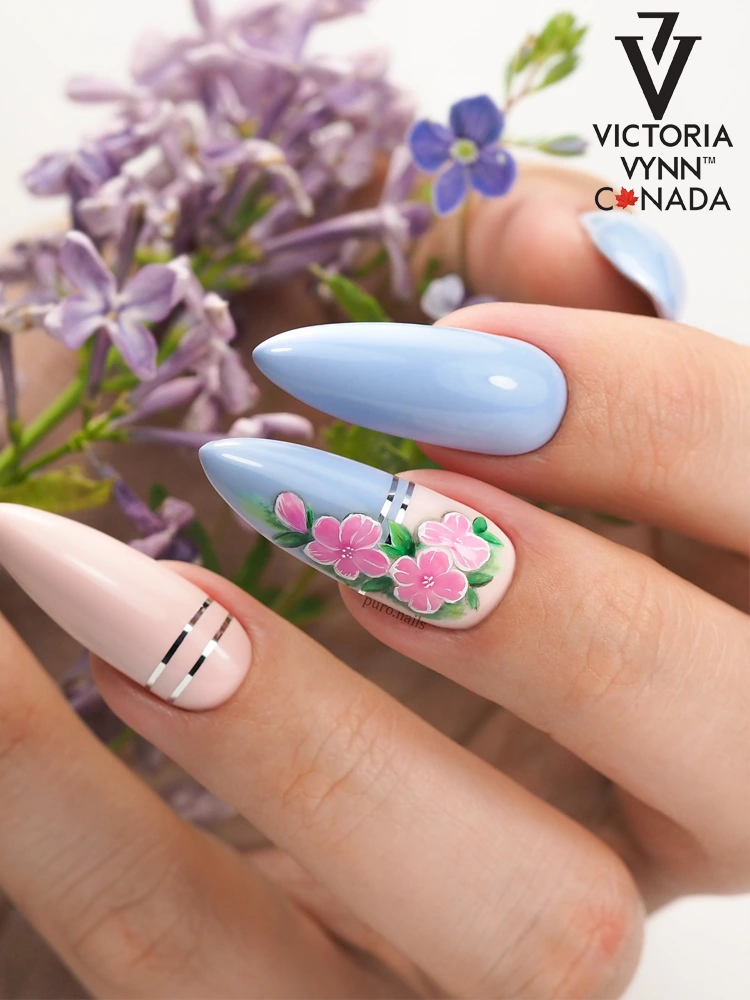 Les meilleurs vernis à ongles gel bleu ciel : Victoria Vynn Pure Creamy Hybrid 030 Polar Sky