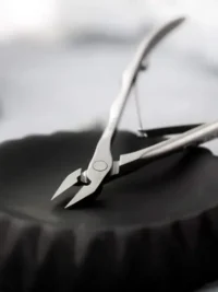 Pinces à ongles et coupe-ongles Staleks