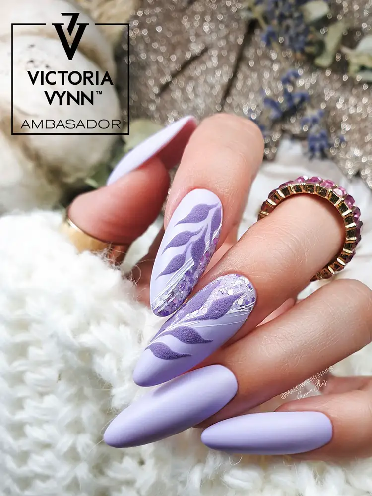 Esmalte de gel para uñas Victoria Vynn, color Lavender Mist n.º 115