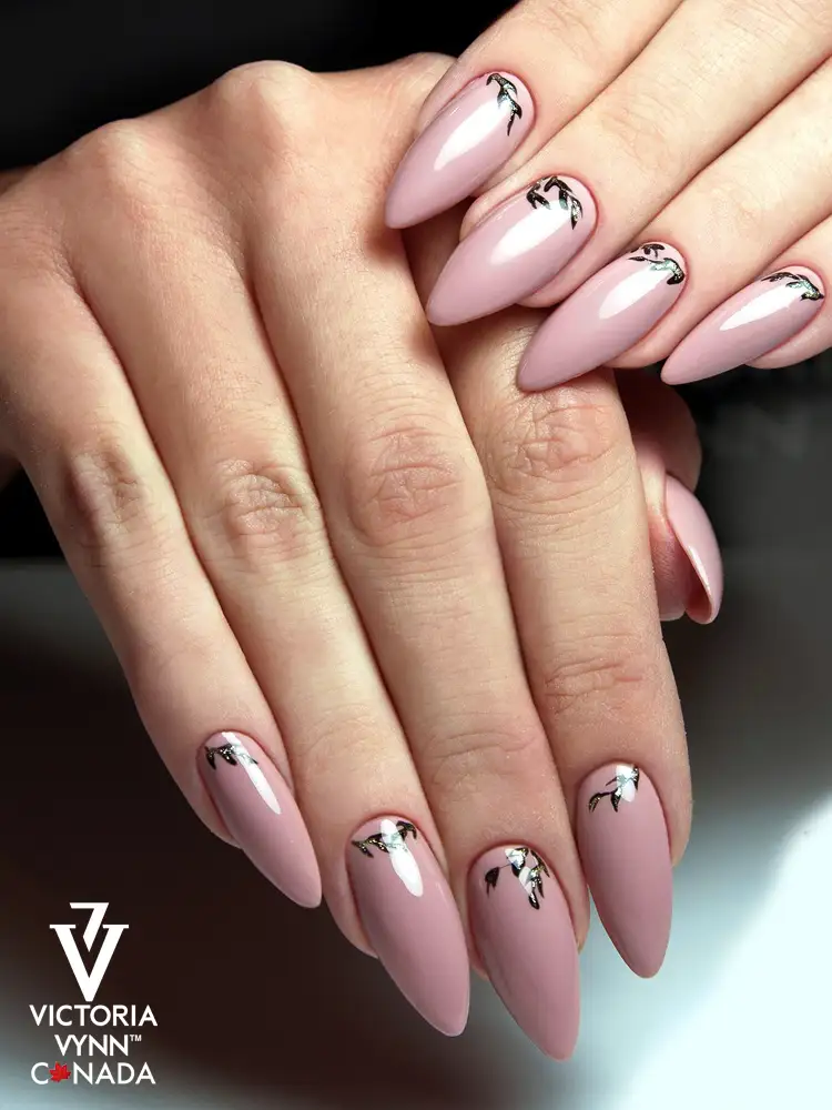 Victoria VYNN Esmalte de uñas color beige rosado claro y cremoso 135 Mellow Rose